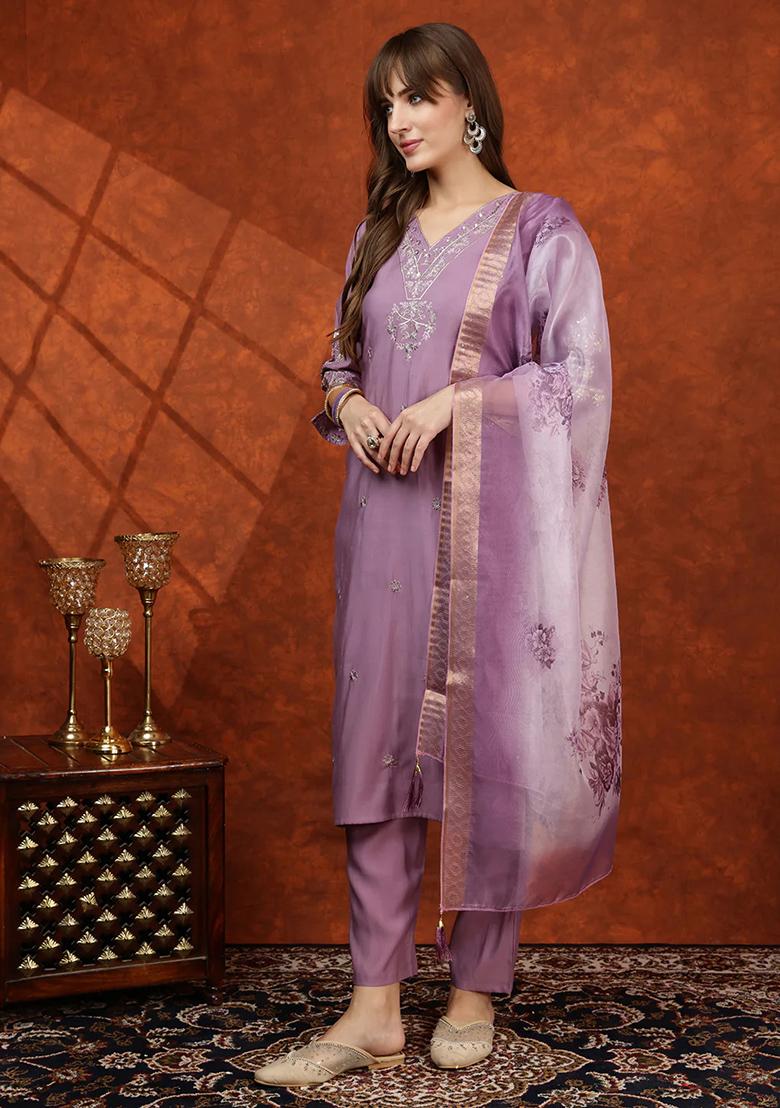 Lavender Embroidery Chanderi Kurta Set - Indya