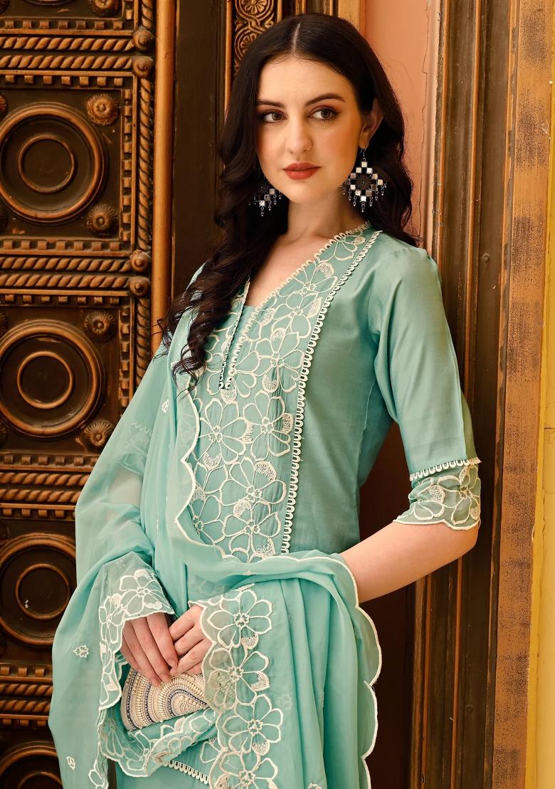 Green Embroidery Chanderi Kurta Set - Indya