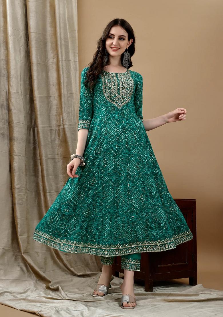Green Embroidery Rayon Kurta Set - Indya