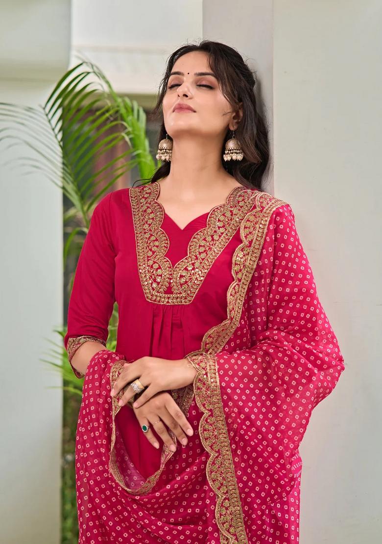 Pink Embroidery Chanderi Kurta Set - Indya