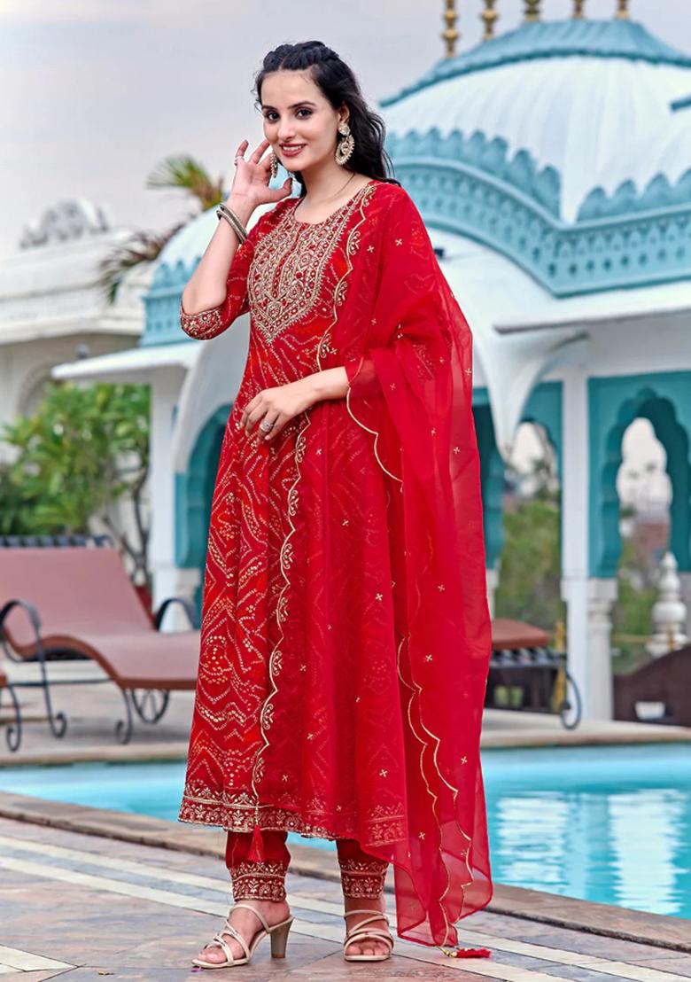 Red Embroidery Rayon Kurta Set - Indya
