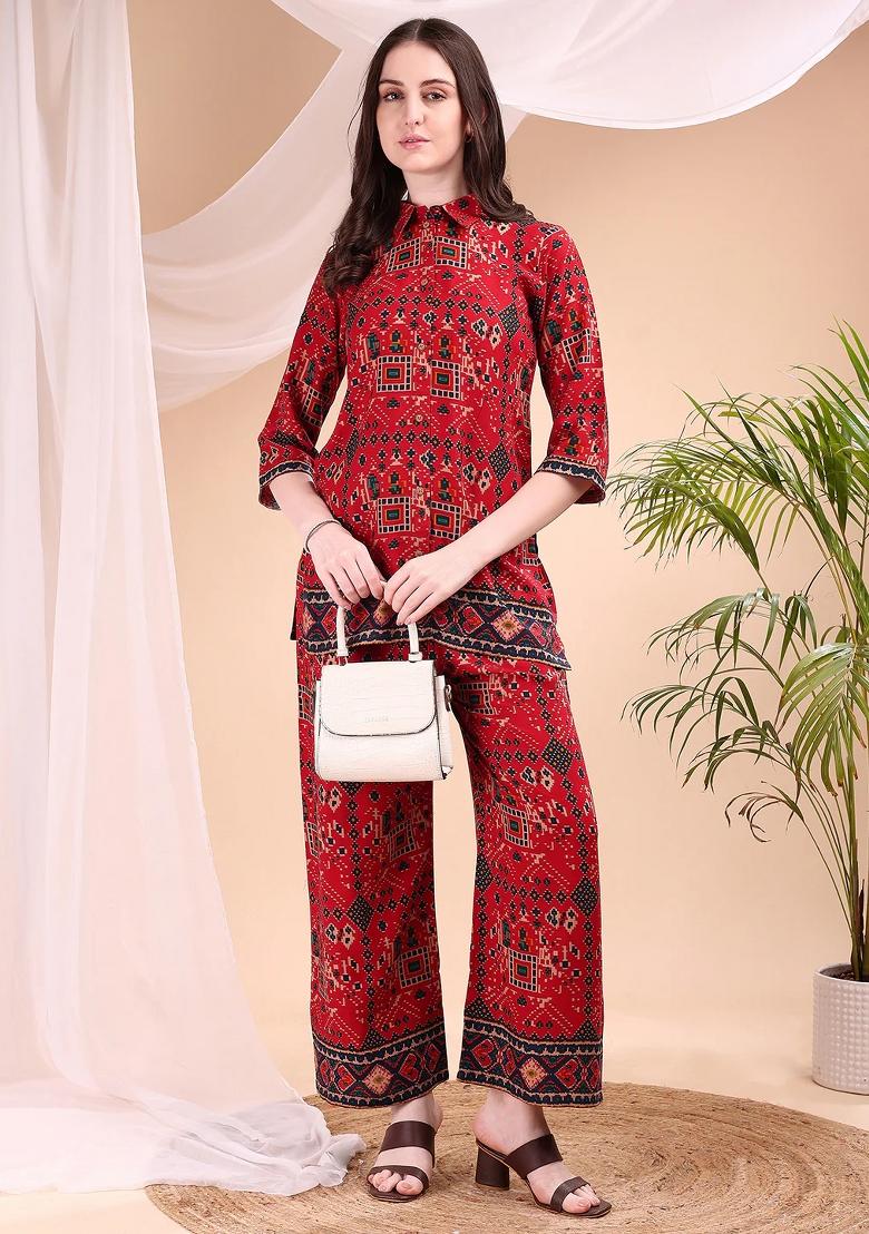 Red Embroidery Rayon Kurta Set - Indya
