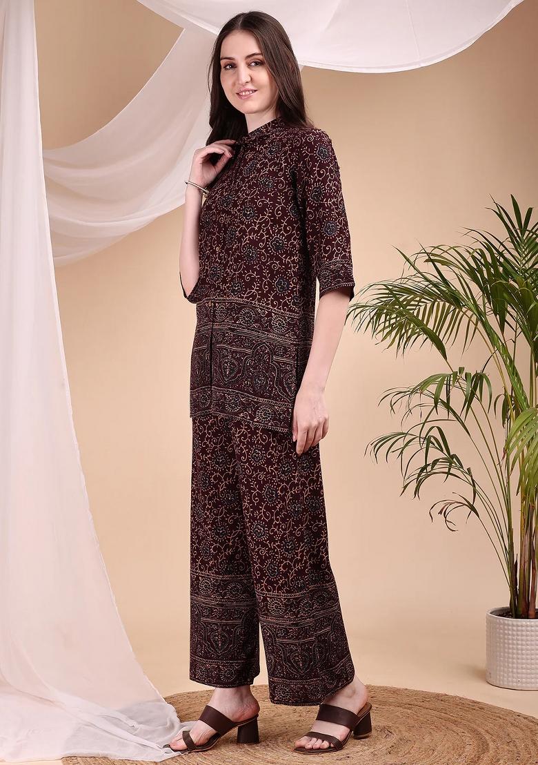 Maroon Embroidery Rayon Kurta Set - Indya