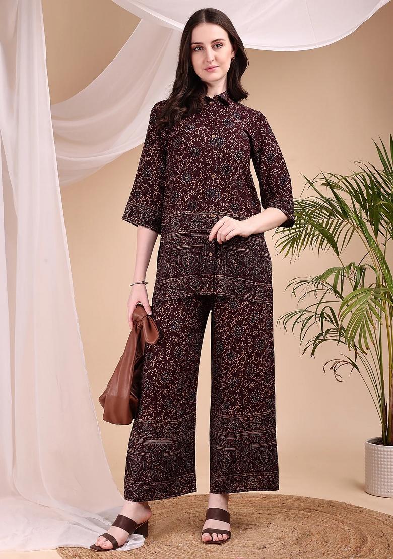 Maroon Embroidery Rayon Kurta Set - Indya