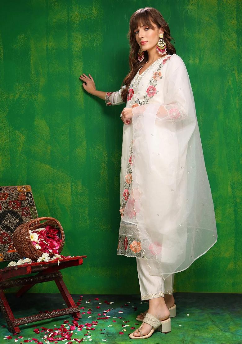 White Embroidery Chanderi Kurta Set - Indya