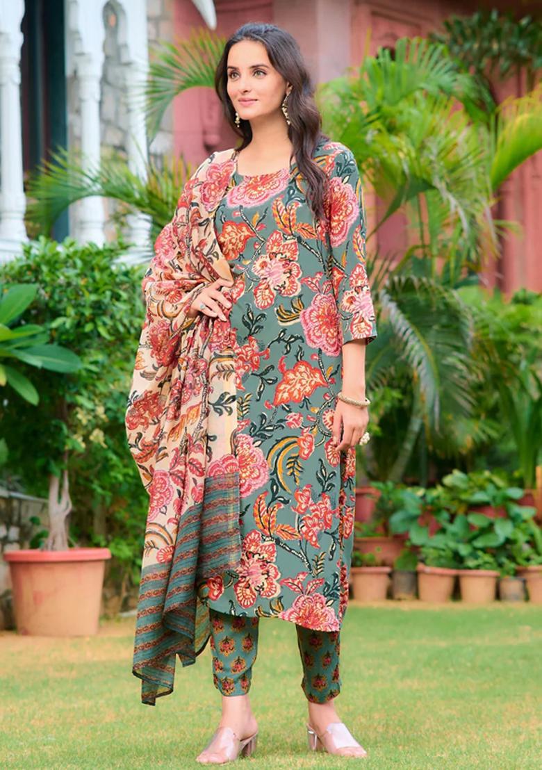 Green Embroidery Rayon Kurta Set - Indya