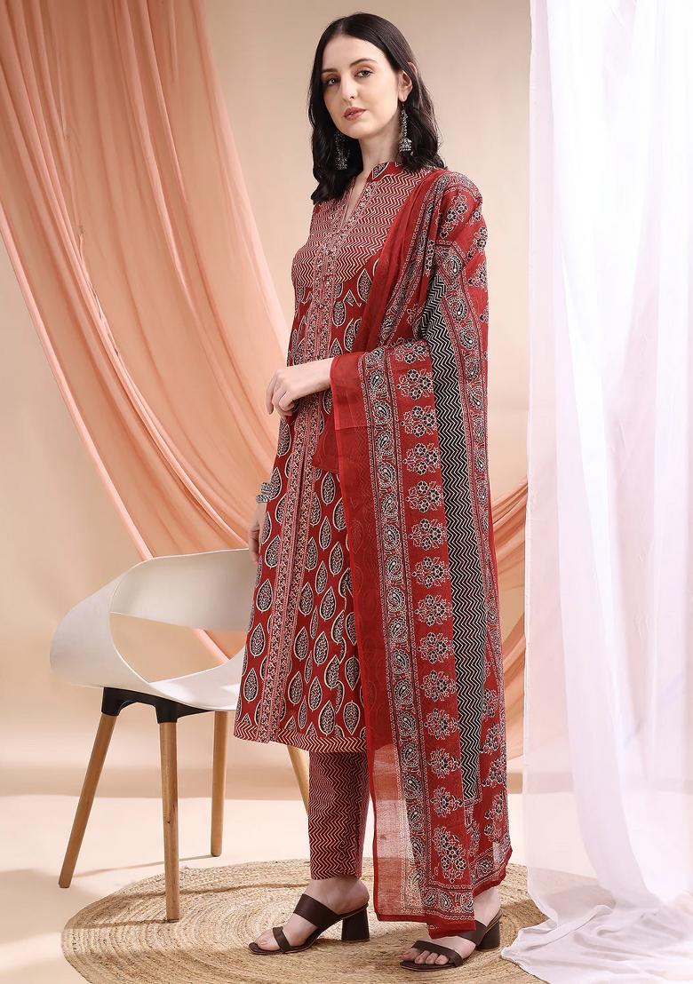Maroon Embroidery Cotton Kurta Set - Indya