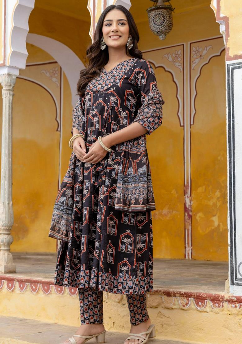 Black Embroidery Cotton Kurta Set - Indya