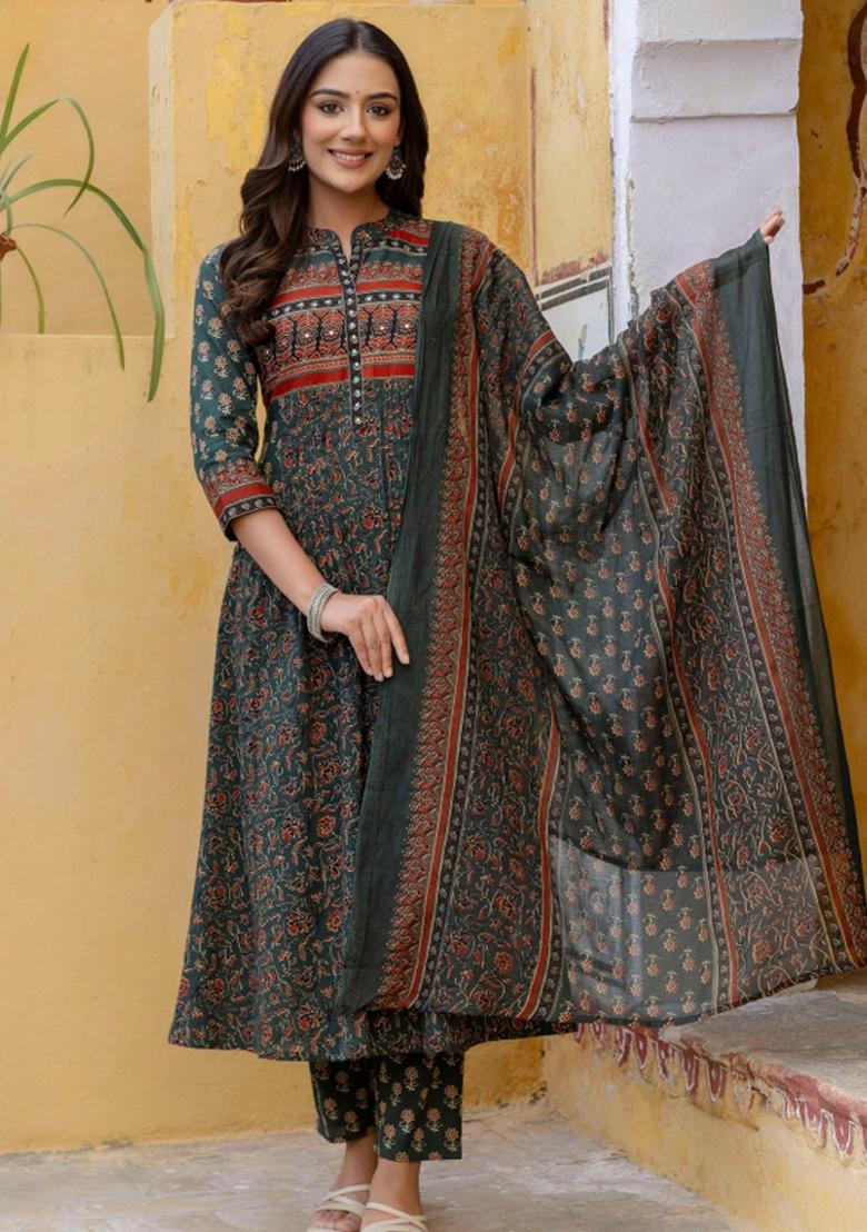 Bottle Green Embroidery Cotton Kurta Set - Indya