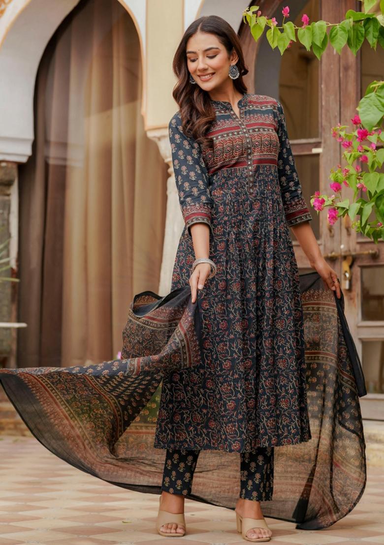 Navy Blue Embroidery Cotton Kurta Set - Indya