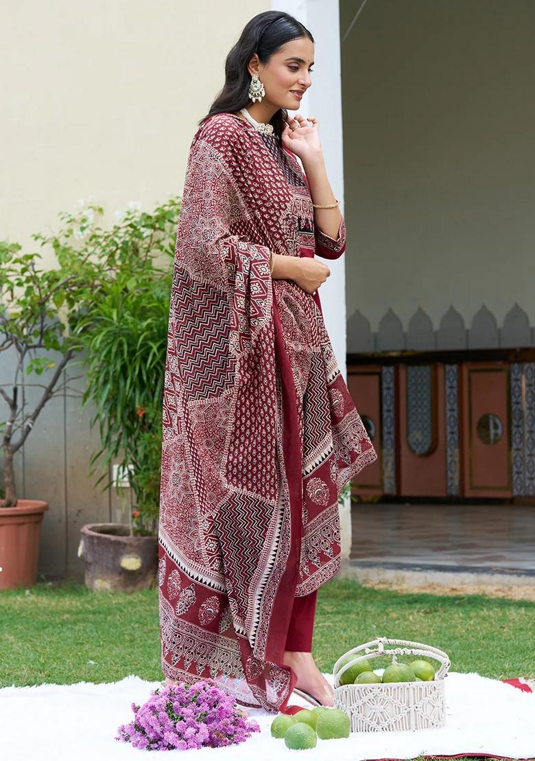 Maroon Embroidery Cotton Kurta Set - Indya