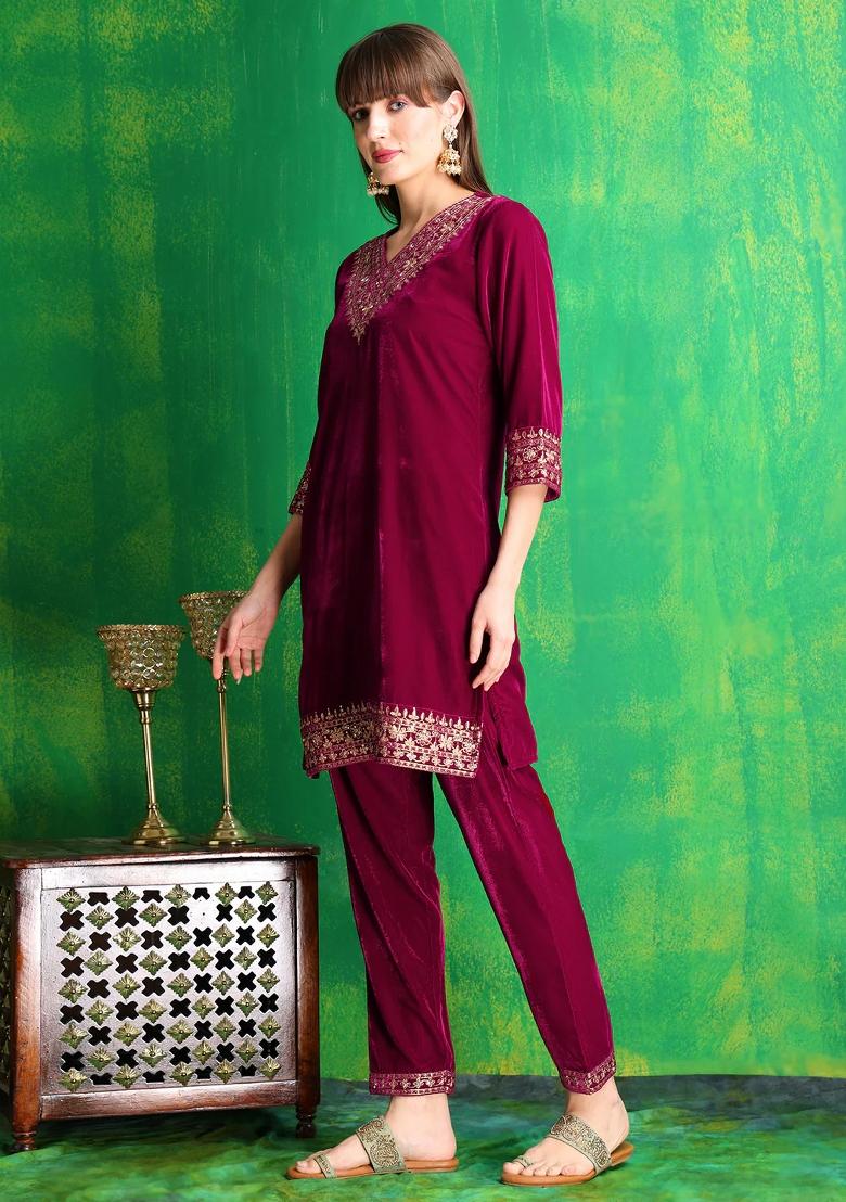 Pink Embroidery Velvet Kurta Set - Indya