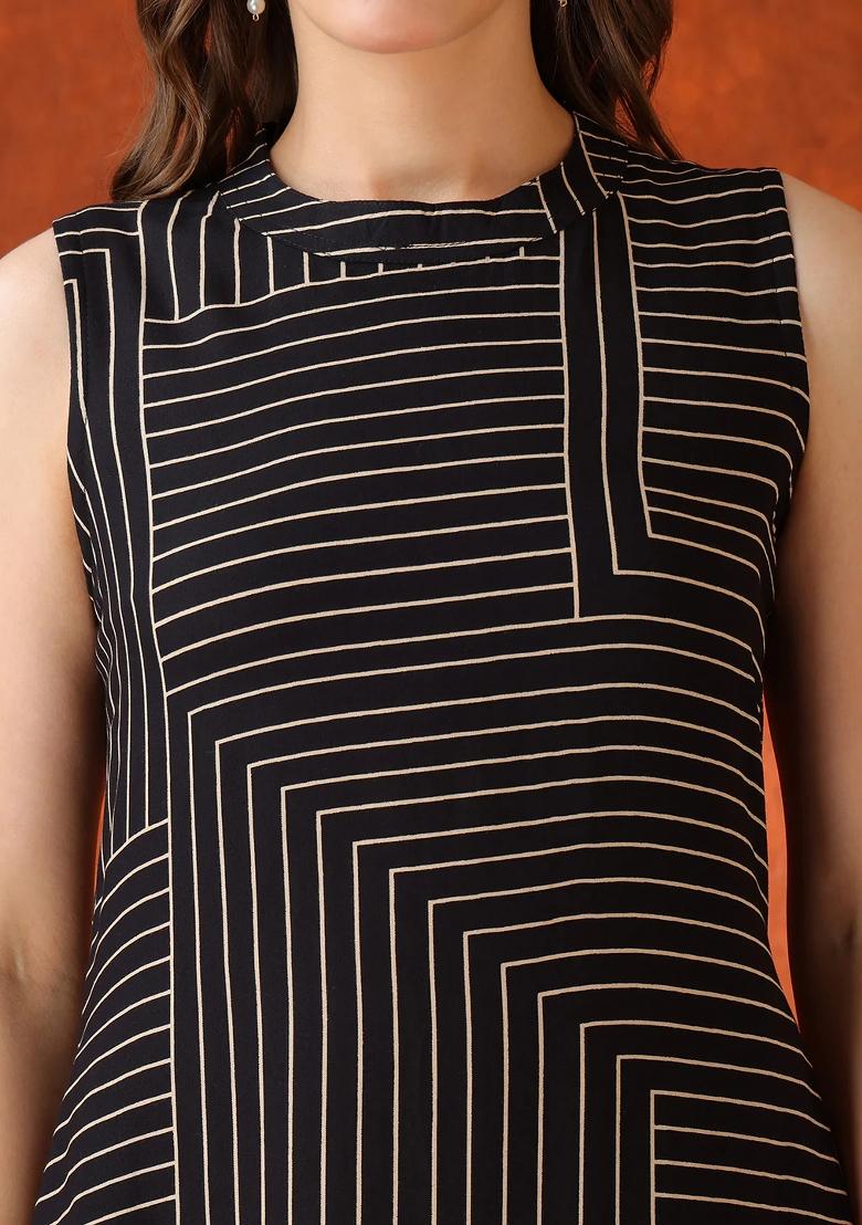 Black Embroidery Rayon Kurta Set - Indya