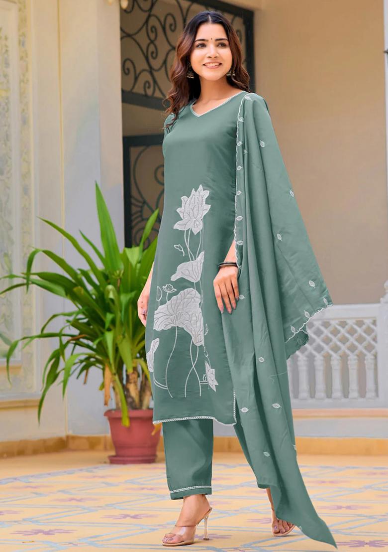 Green Embroidery Chanderi Kurta Set - Indya