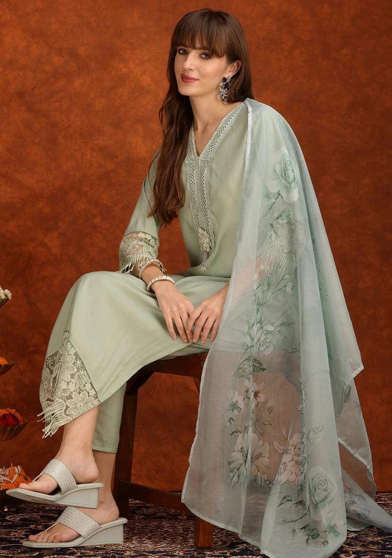 Green Embroidery Chanderi Kurta Set - Indya