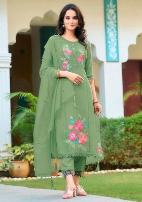 Green Embroidery Rayon Kurta Set
