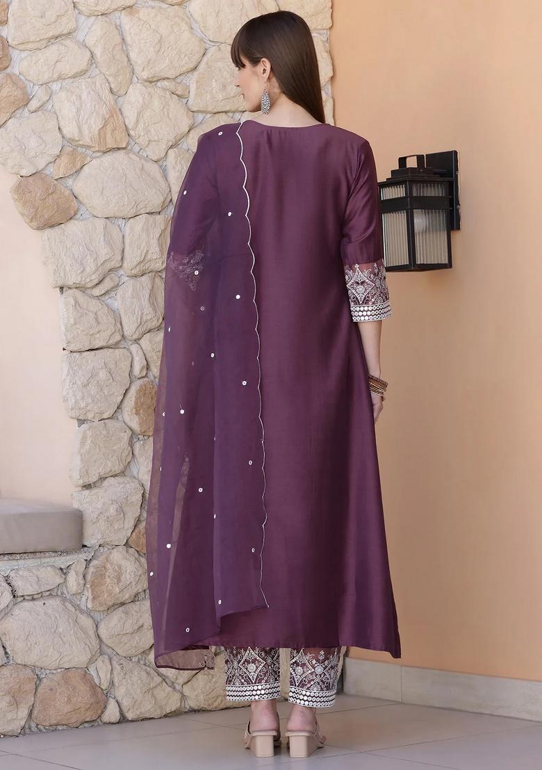 Mauve Embroidery Silk Kurta Set - Indya