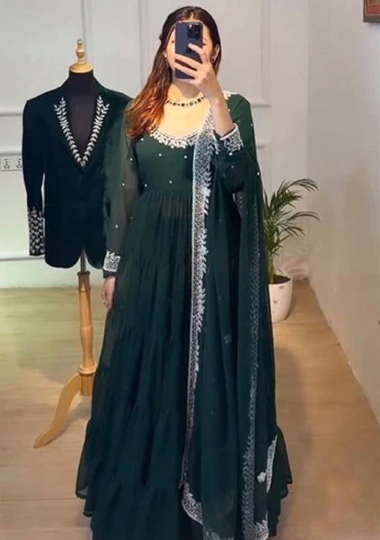 Green Embroidery Georgette Kurta Set - Indya