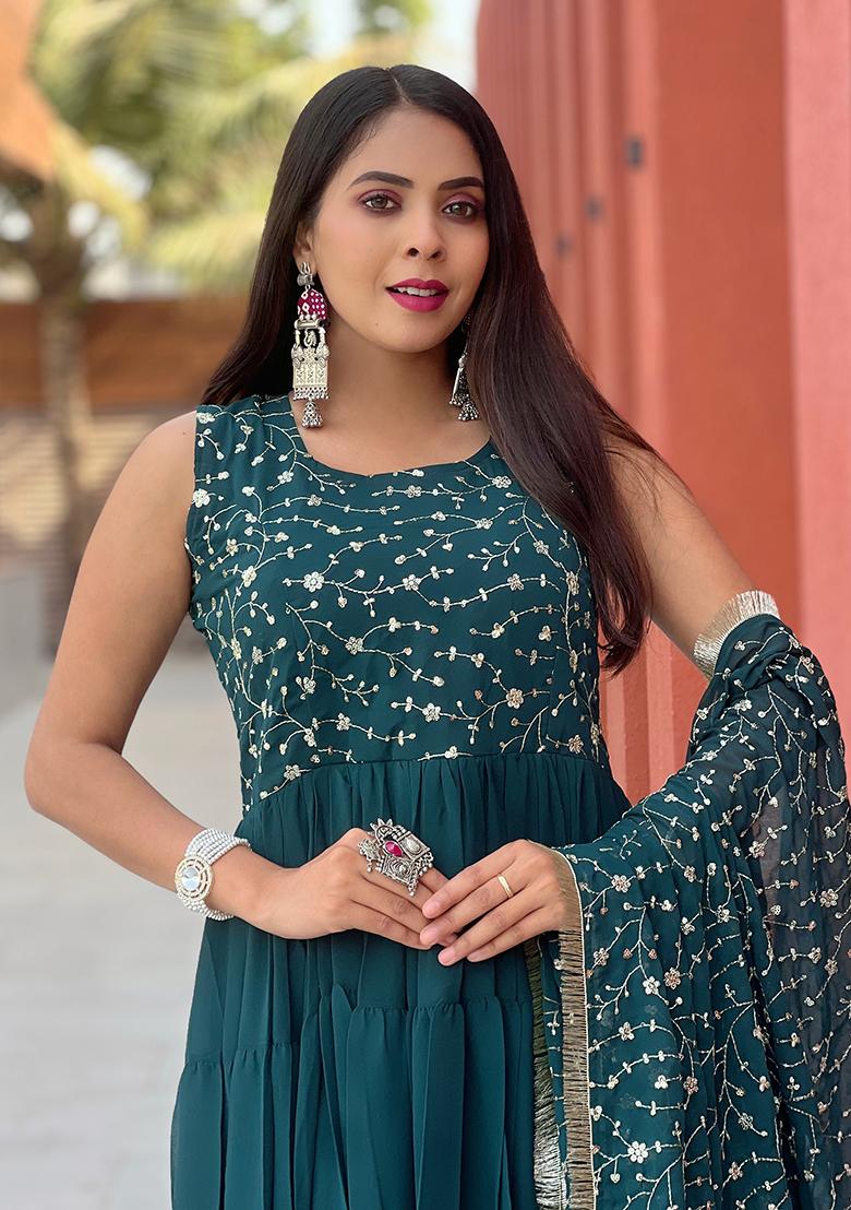 Green Embroidery Georgette Kurta Set - Indya