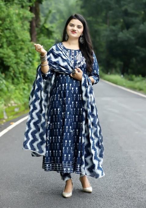 Blue Embroidery Viscose Kurta Set