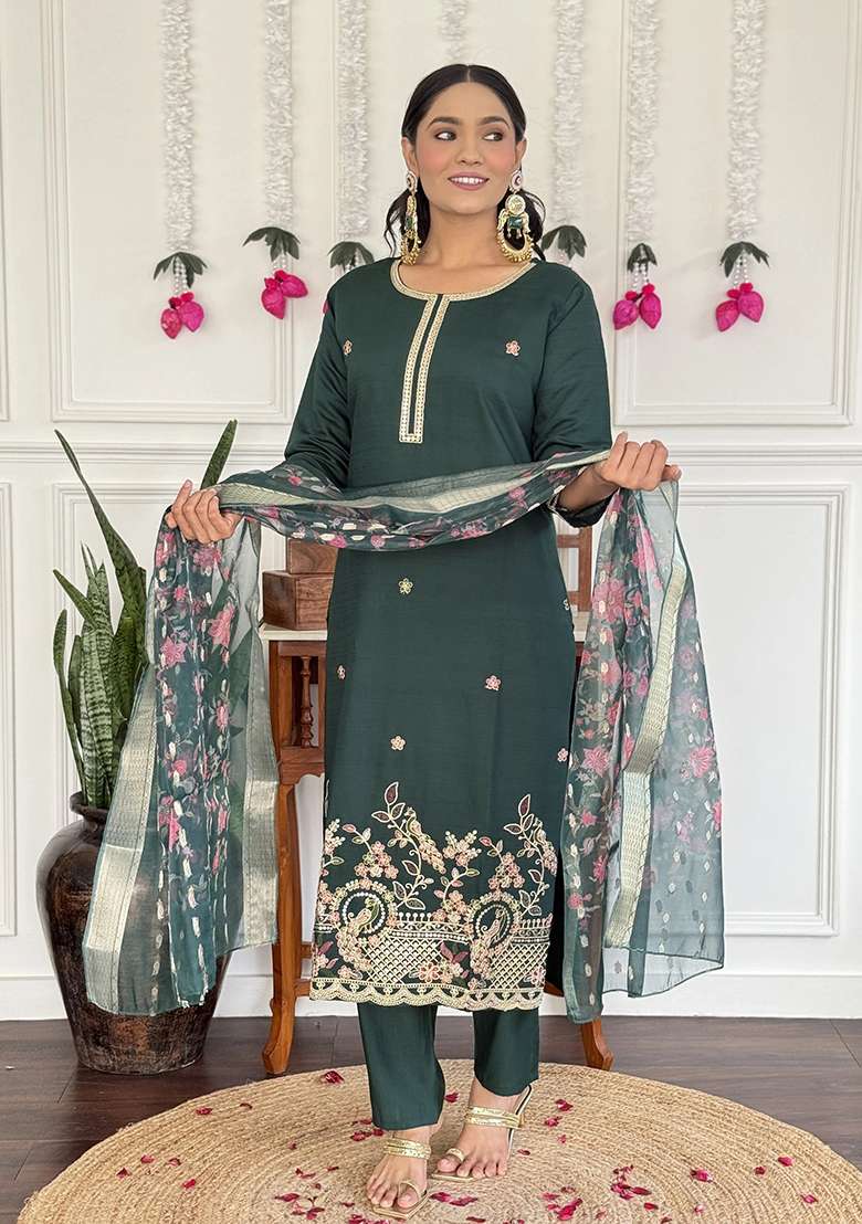 Green Embroidery Viscose Kurta Set - Indya