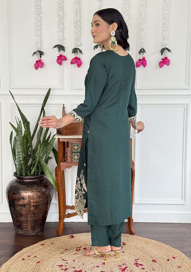 Green Embroidery Viscose Kurta Set - Indya