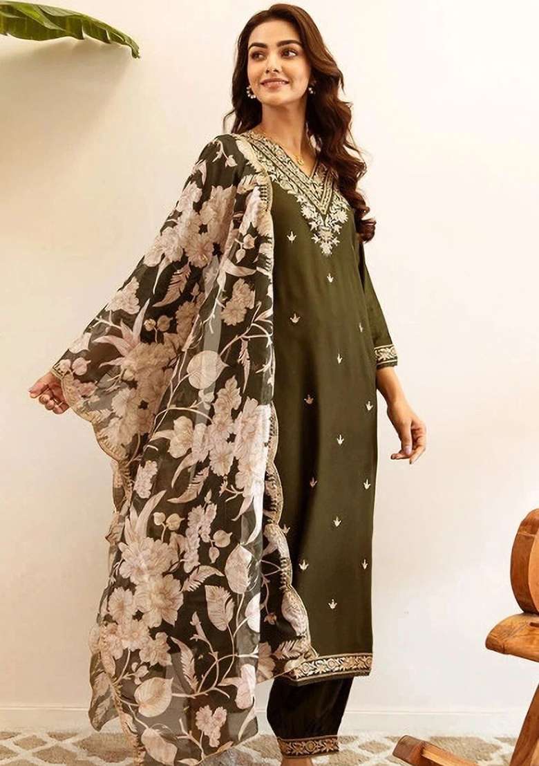 Green Embroidery Viscose Kurta Set - Indya