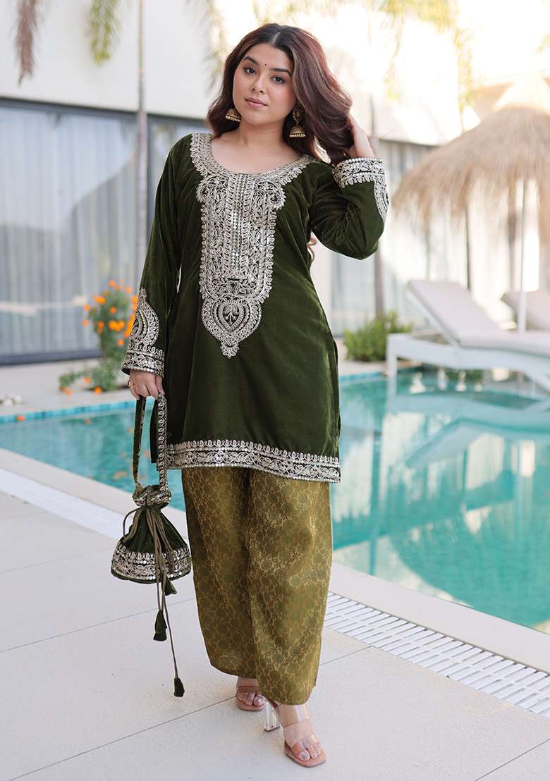 Mehandi Embroidered Velvet Straight Kurta Set - Indya