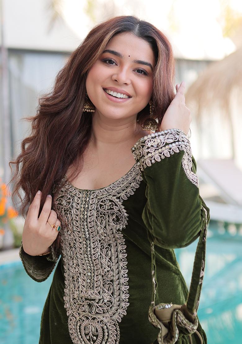 Mehandi Embroidery Velvet Kurta Set - Indya