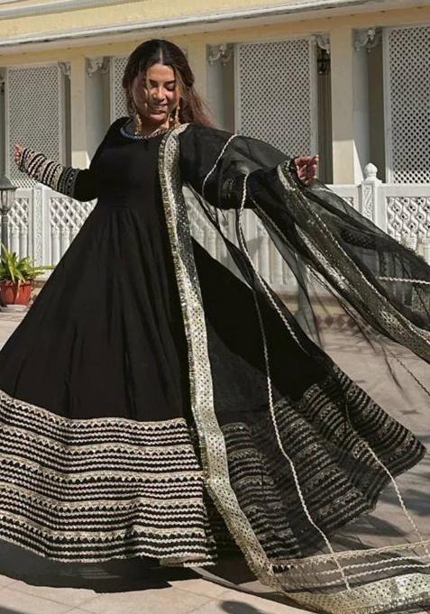 BLACK Embroidery Rayon Salwar Kameez