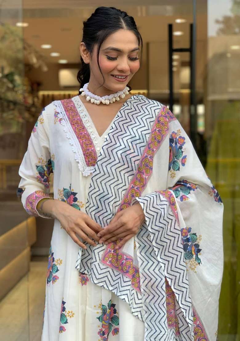 White Embroidery Cotton Kurta Set - Indya