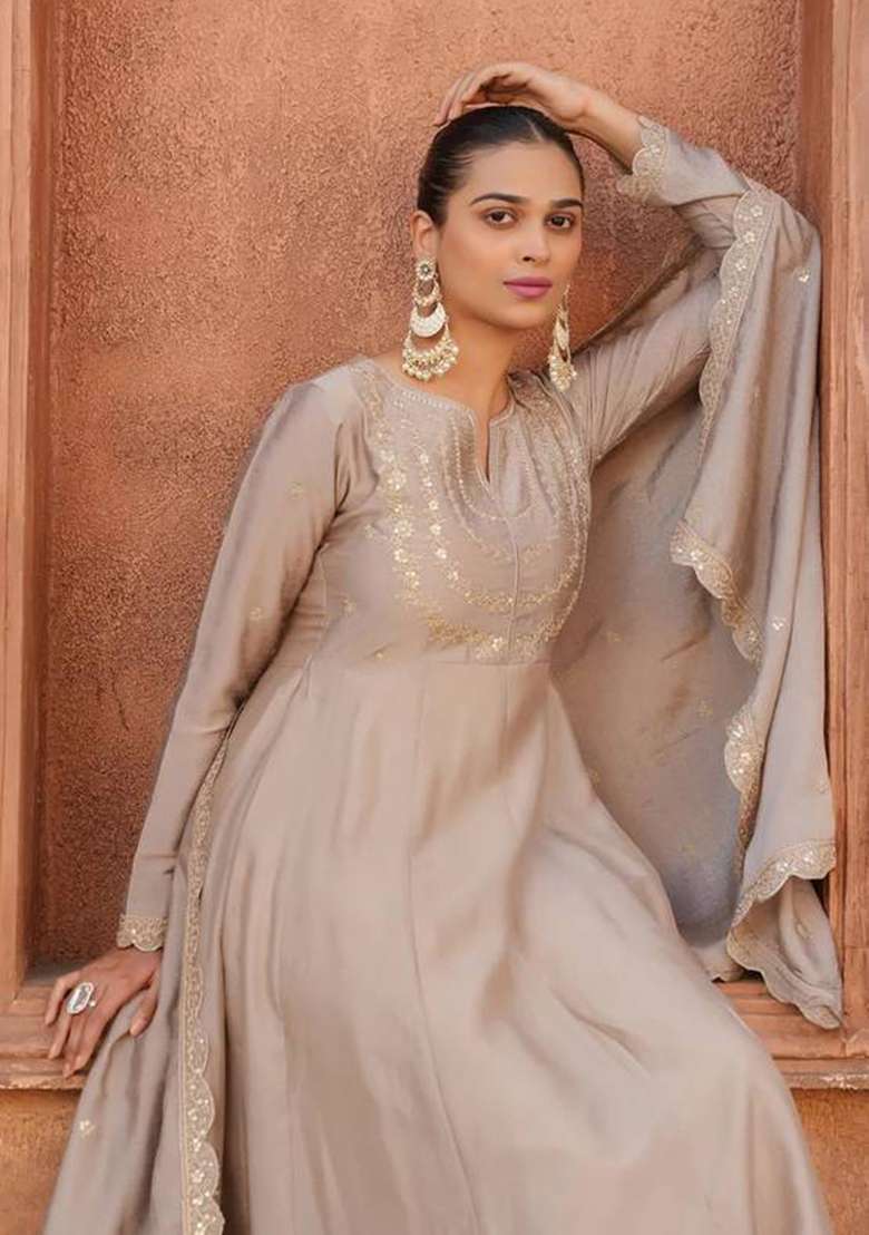 Cream Embroidery Silk Kurta Set - Indya