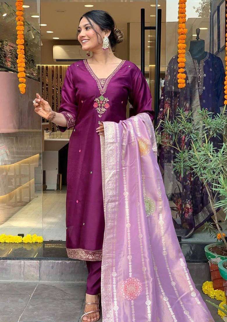Purple Embroidery Chanderi Kurta Set - Indya