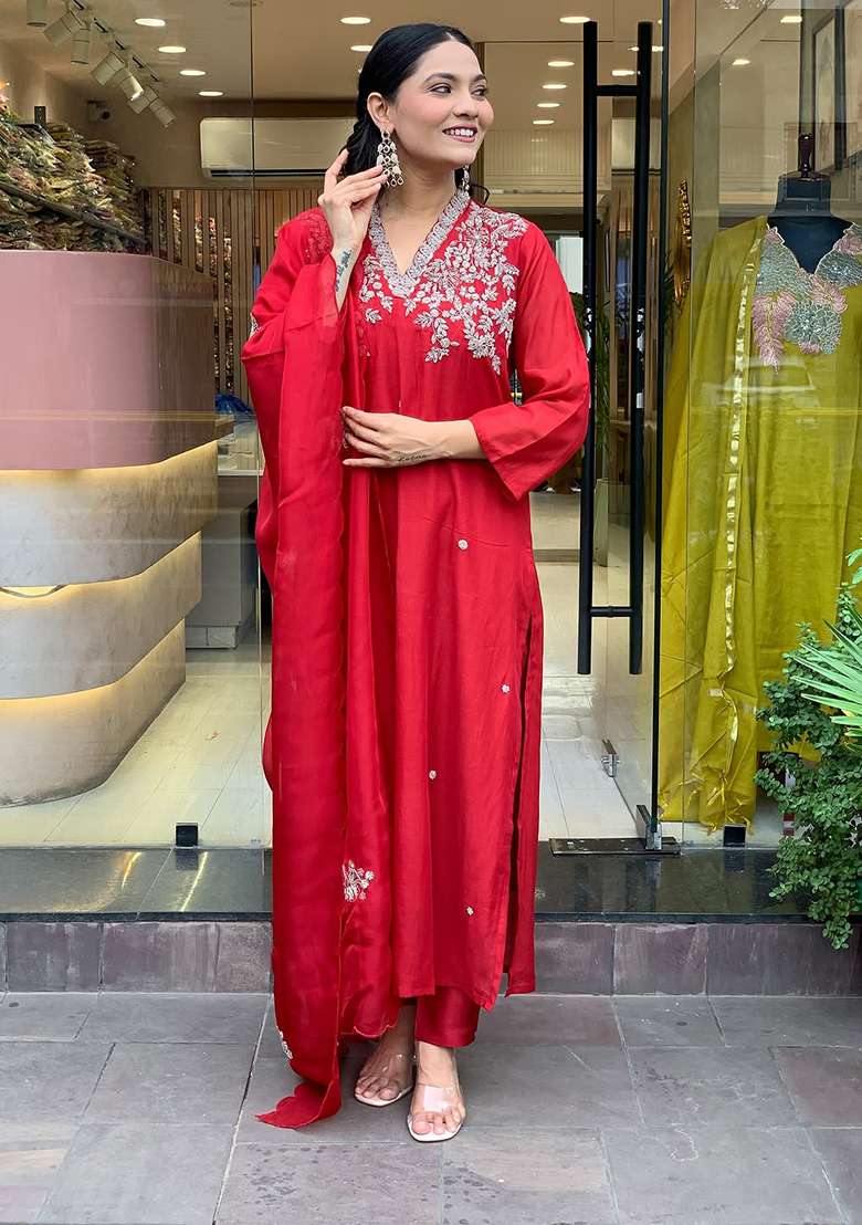 Red Embroidery Chanderi Kurta Set - Indya