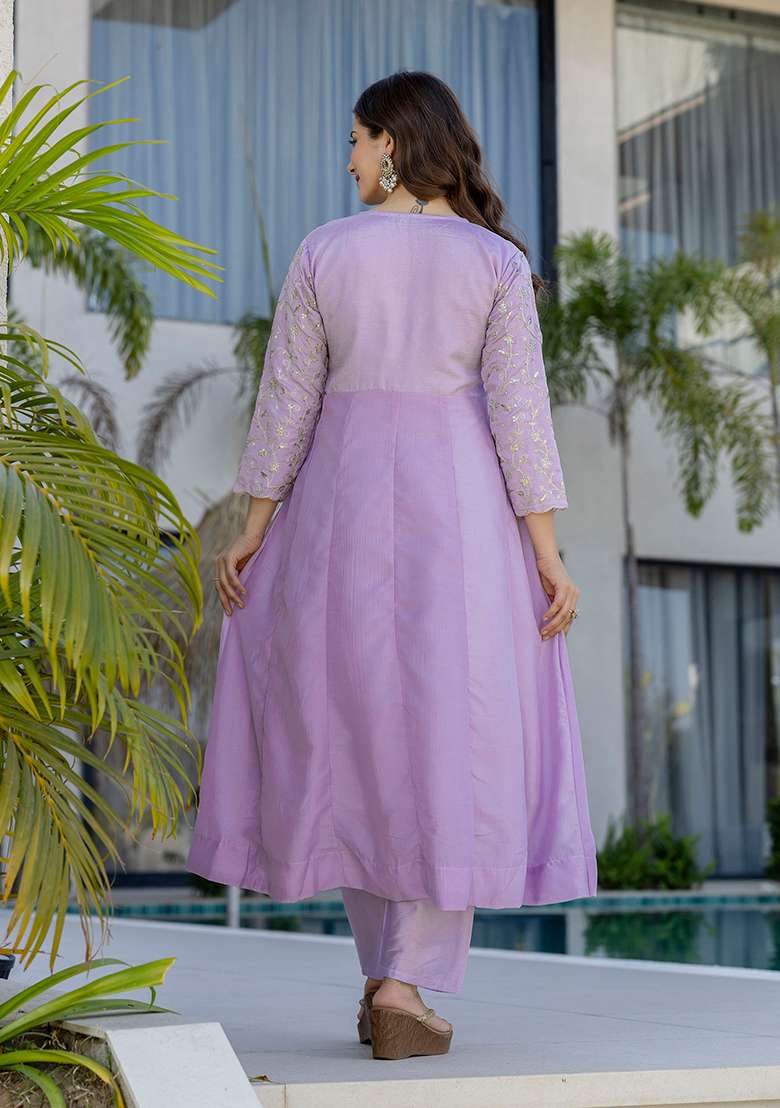 Lavender Embroidery Chanderi Kurta Set - Indya