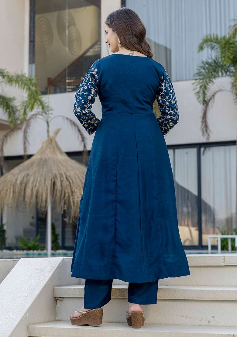 Blue Embroidery Chanderi Kurta Set - Indya