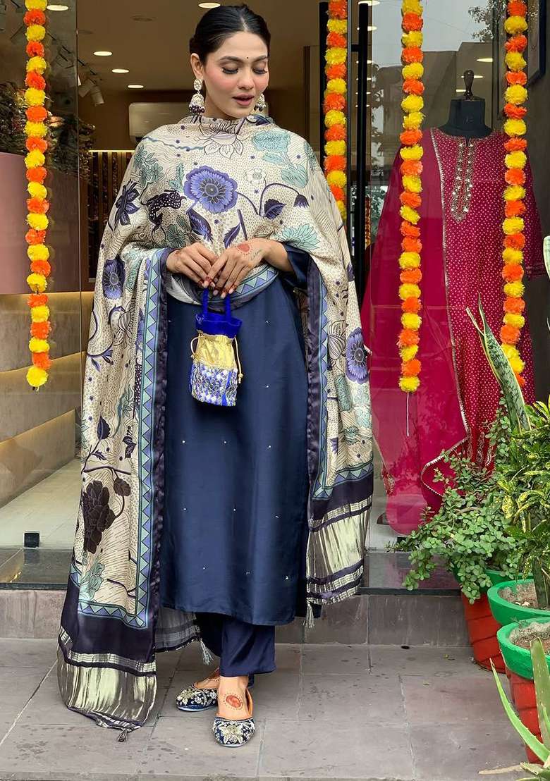 Blue Embroidery Chanderi Kurta Set - Indya