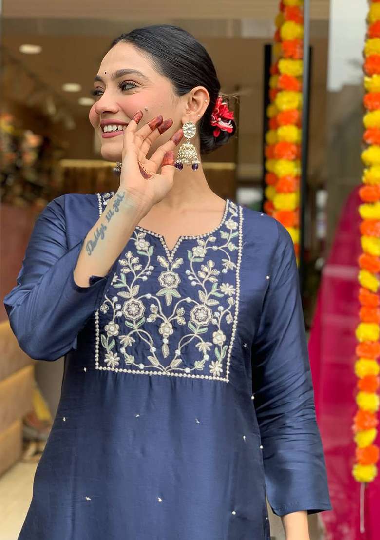 Blue Embroidery Chanderi Kurta Set - Indya