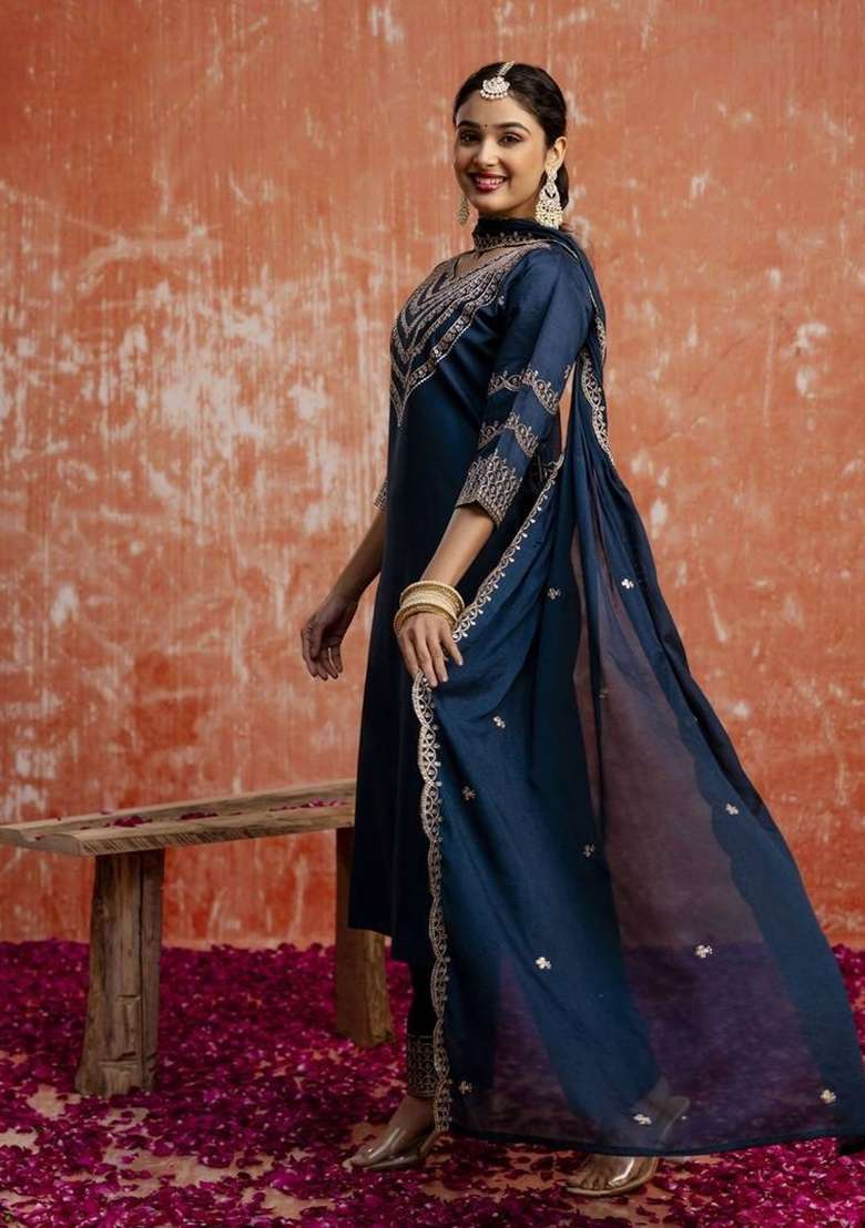 Blue Embroidery Chanderi Kurta Set - Indya