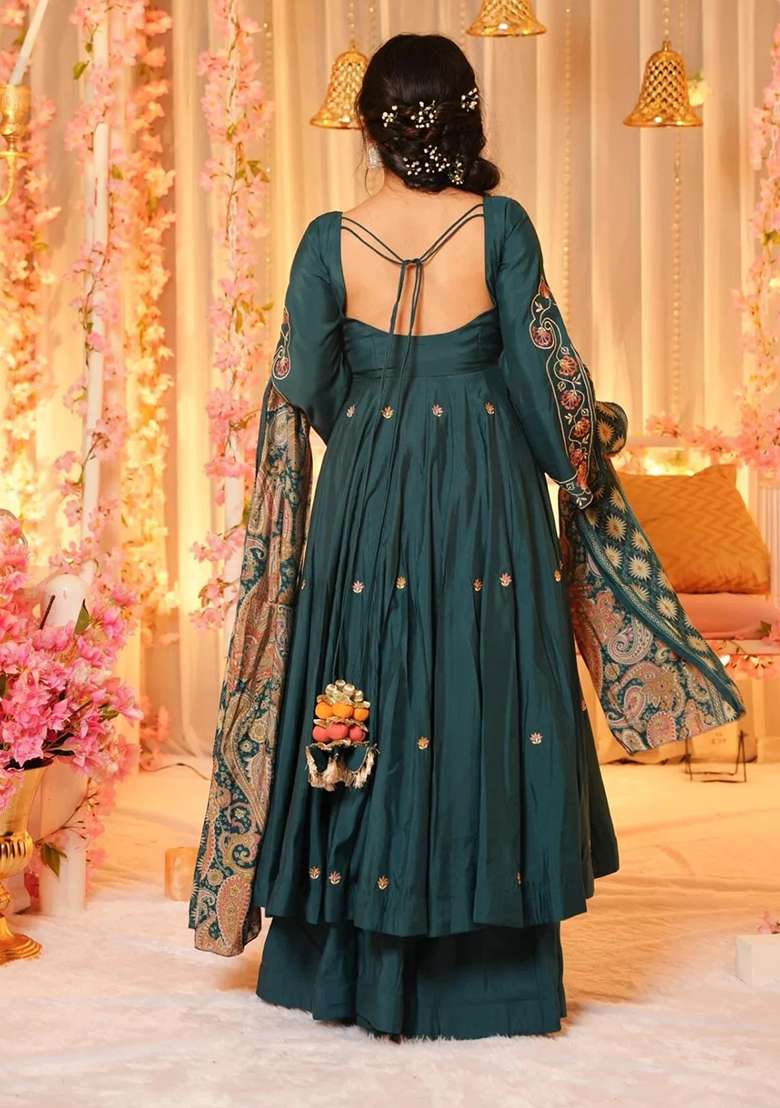 Blue Embroidery Chanderi Kurta Set - Indya