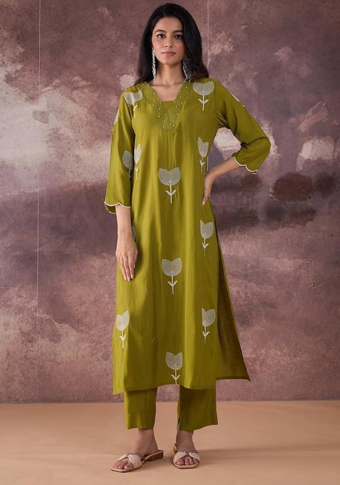 Green Embroidery Silk Blend Kurta Set