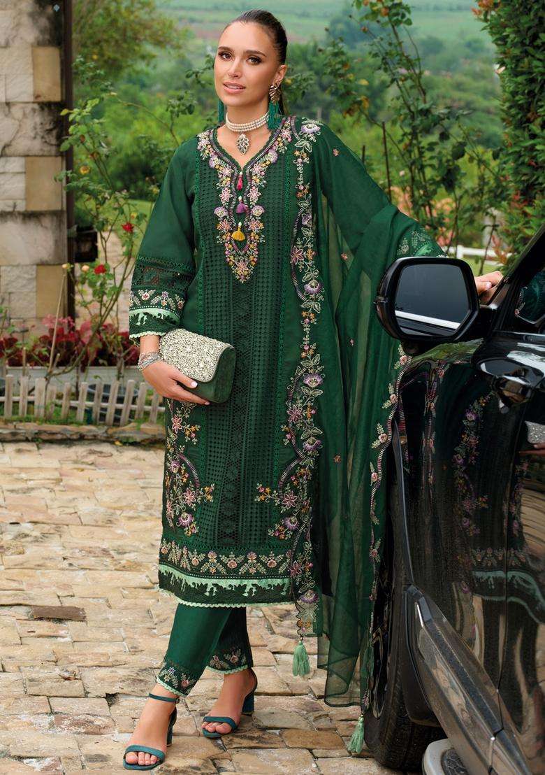 Green Embroidered Blended Pakistani Suit Set - Indya