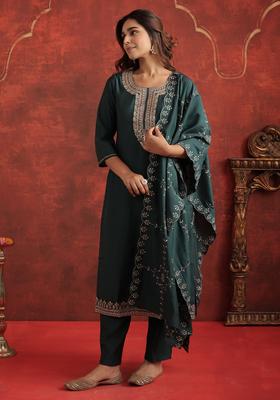 Green Embroidery Silk Blend Kurta Set