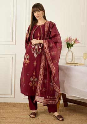 Maroon Embroidery Silk Blend Kurta Set
