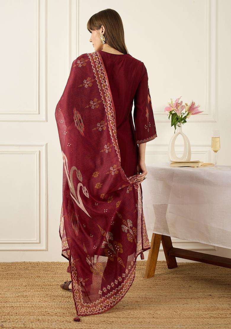 Maroon Embroidery Silk Blend Kurta Set - Indya
