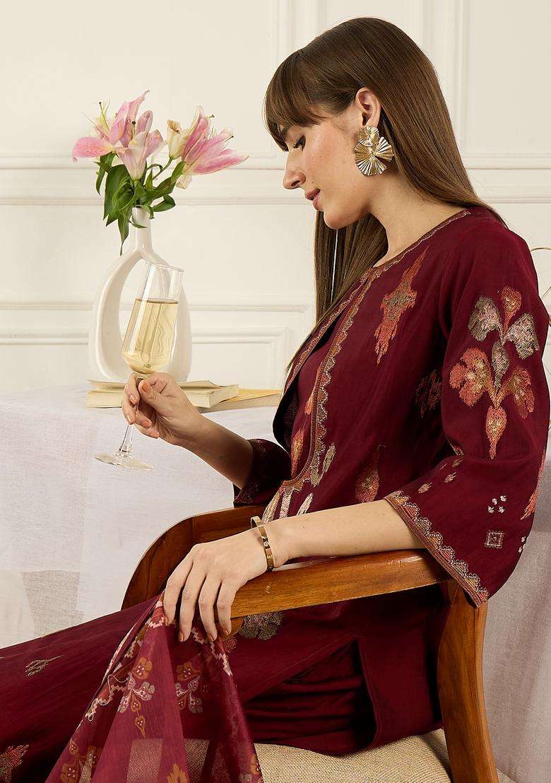 Maroon Embroidery Silk Blend Kurta Set - Indya