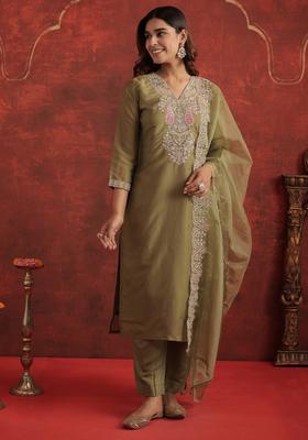 Green Embroidery Silk Blend Kurta Set