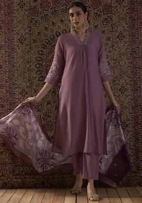 Lavender Embroidery Silk Blend Kurta Set
