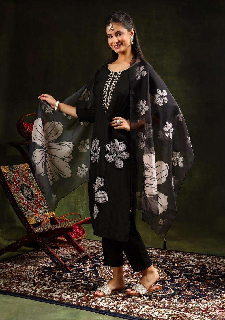 Black Embroidered Chanderi Straight Kurta Set - Indya