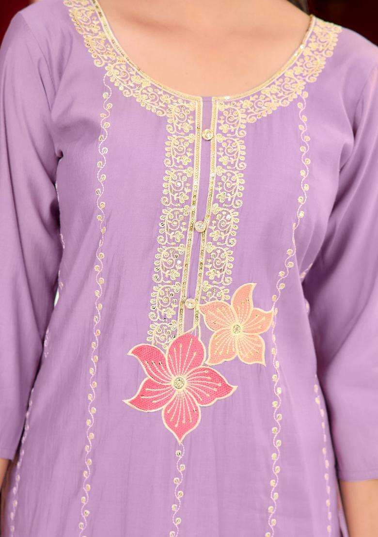 Lavender Embroidered Chanderi Straight Kurta Set - Indya